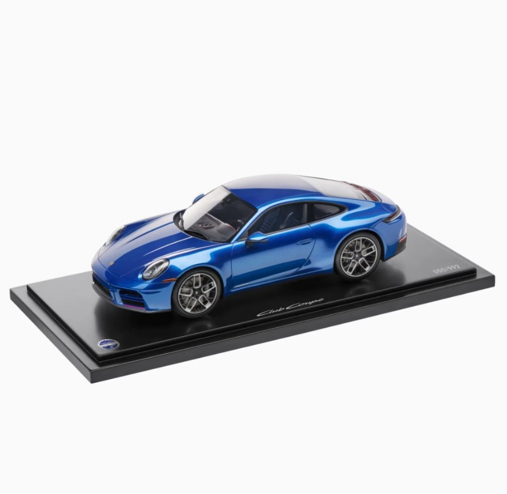 Picture of Porsche 911 Carrera T Coupe 992.2 Club Coupe 1:18