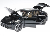 Picture of Openable Model Cayenne Turbo Coupé in 1:18 Scale